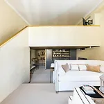 Luxurious Loft Facing The Pantheon *