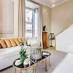 Luxurious Loft Facing The Pantheon Semesterbostad *