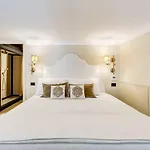Luxurious Loft Facing The Pantheon Semesterbostad Rom