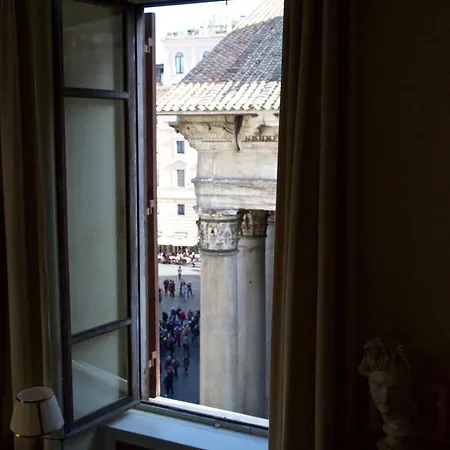 Nyaraló Luxurious Loft Facing The Pantheon *
