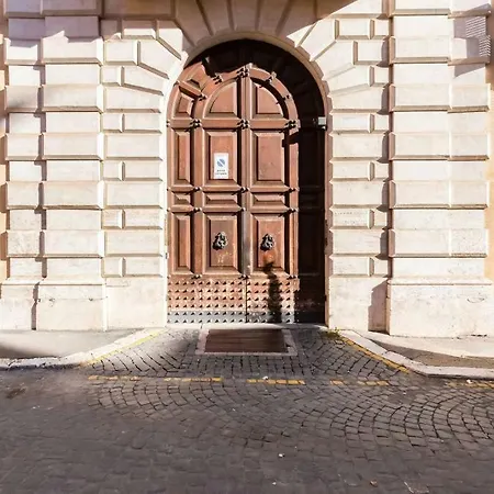 Nyaraló Luxurious Loft Facing The Pantheon
