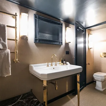 Luxurious Loft Facing The Pantheon 別荘