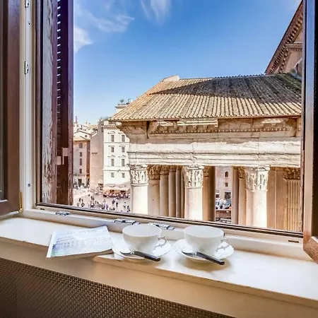 Luxurious Loft Facing The Pantheon *