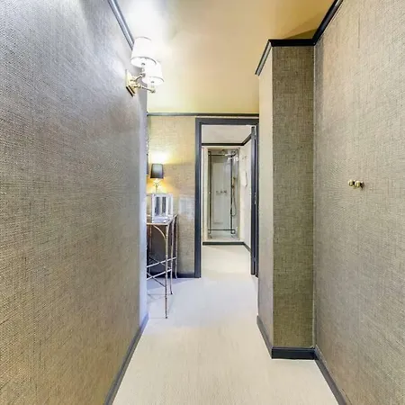 別荘 Luxurious Loft Facing The Pantheon ローマ