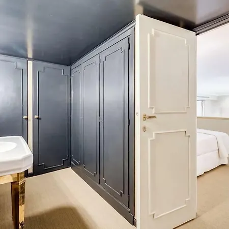 別荘 Luxurious Loft Facing The Pantheon *