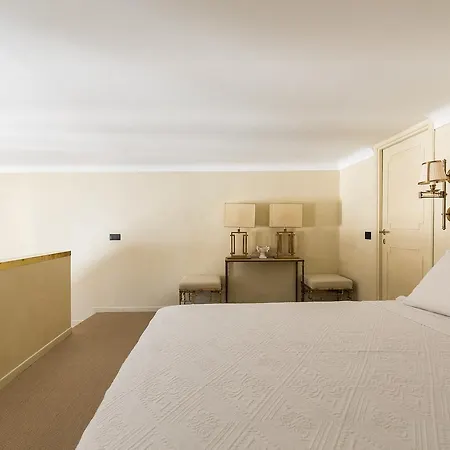 Luxurious Loft Facing The Pantheon 度假居 *